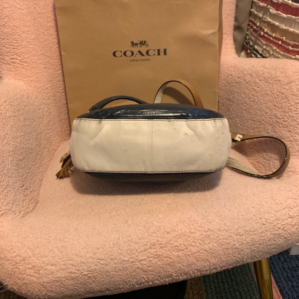 70th Anniversary Coach Navy & Tan Leather Shoulder Bag w/ Hang Tag &Tassel Charm - Picture 8 of 14